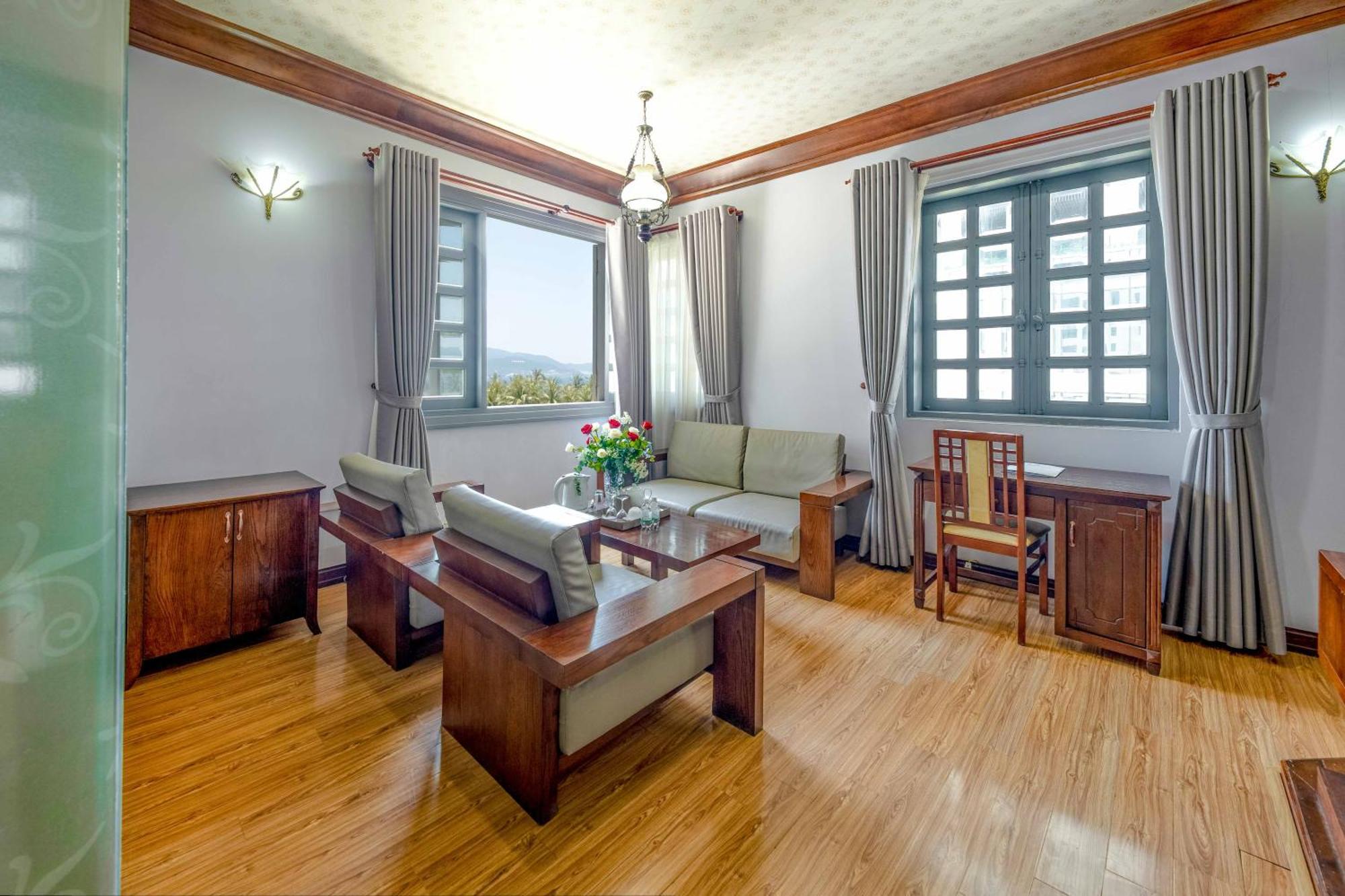 Rembrandt Hotel Nha Trang Buitenkant foto