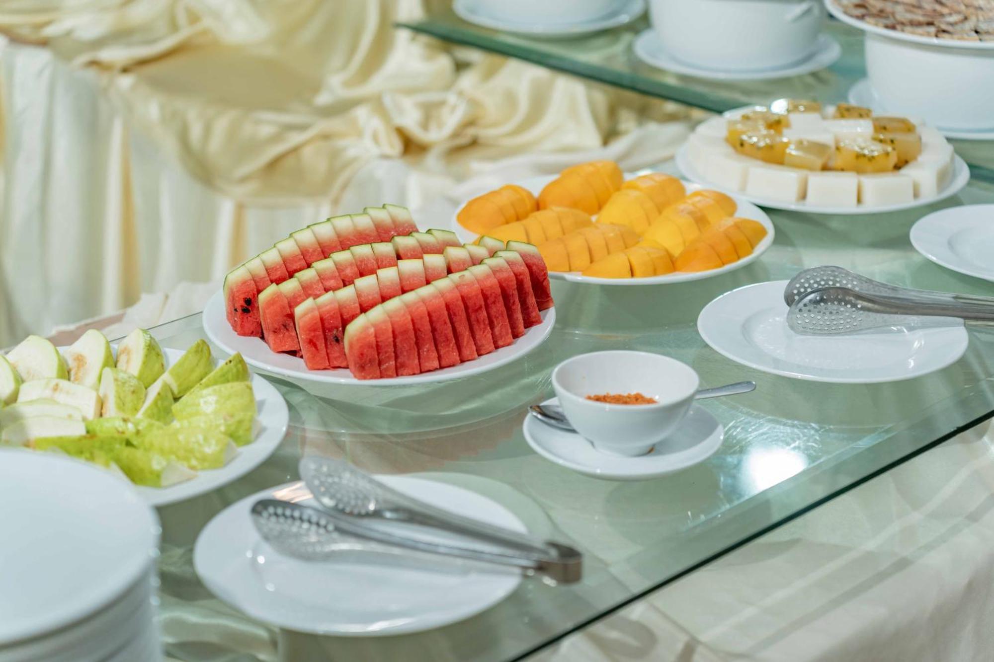 Rembrandt Hotel Nha Trang Buitenkant foto